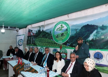 Sağlık Bakanımız Sayın Kemal MEMİŞOĞLU Valimiz Sayın Hülya Kaya, AK Parti Yalova Milletvekilleri Sayın Ahmet Büyükgümüş ve Sayın Meliha Akyol ile derneğimizi ziyarette bulunarak bizleri onurlandırmışlardır.