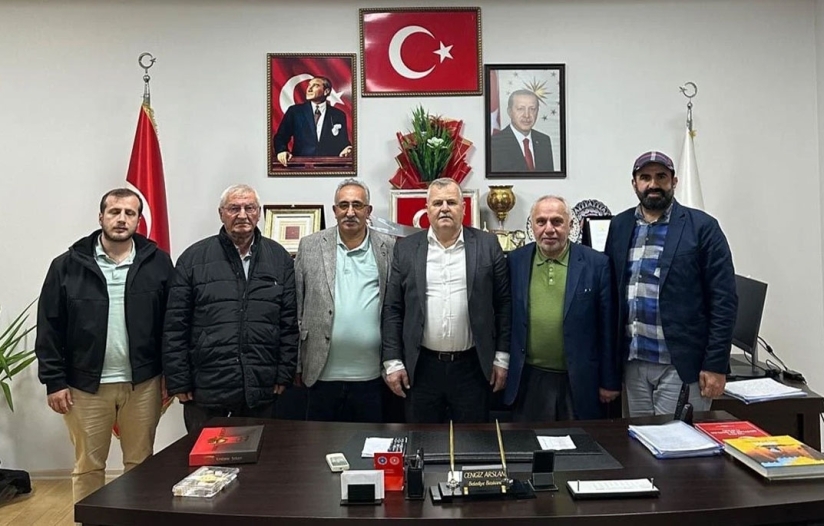 Yalova Rizeliler Derneği yönetiminin Armutlu Belediye Başkanı ziyareti