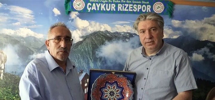 09.07.2023 Yalova Üniversitesi Rektörümüz Sayın Prof. Dr. Mehmet Bahçekapılı Derneğimizi ziyaretleri.